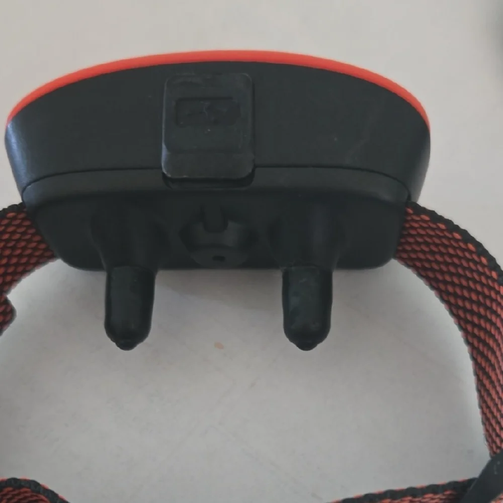 Red and Black Bark Collar For Small Dogs.Callor adjust to 11 Inches Accessory